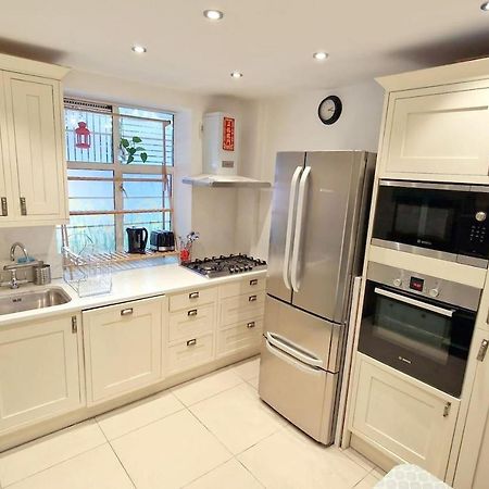 Modern 3-Bed House In Surrey Quays Vila Londres Exterior foto